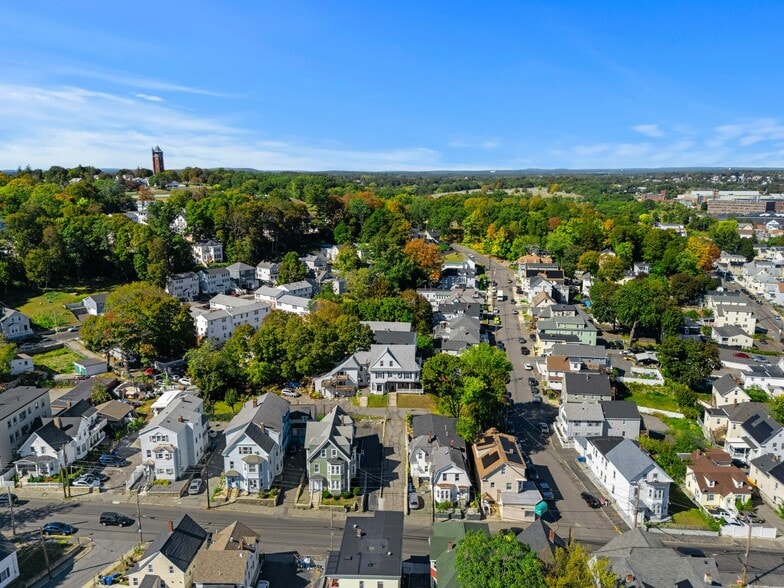 499 Haverhill St, Lawrence, MA for sale - Building Photo - Image 3 of 14