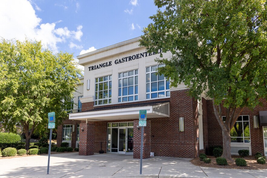 2600 Atlantic Ave, Raleigh, NC for lease - Building Photo - Image 2 of 5