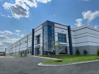 More details for 325 Lindsey Ln, Bolingbrook, IL - Industrial for Lease