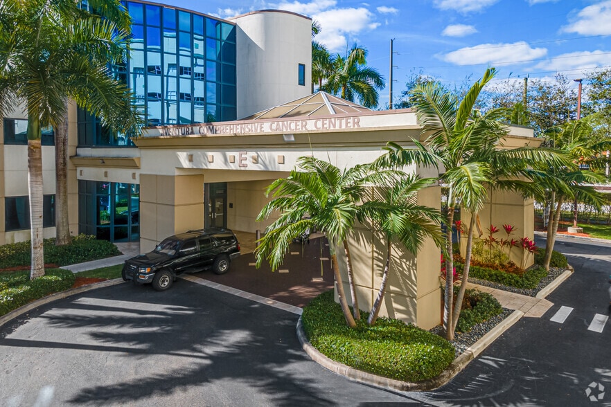 20950 NE 27th Ct, Miami, FL for lease - Building Photo - Image 3 of 5