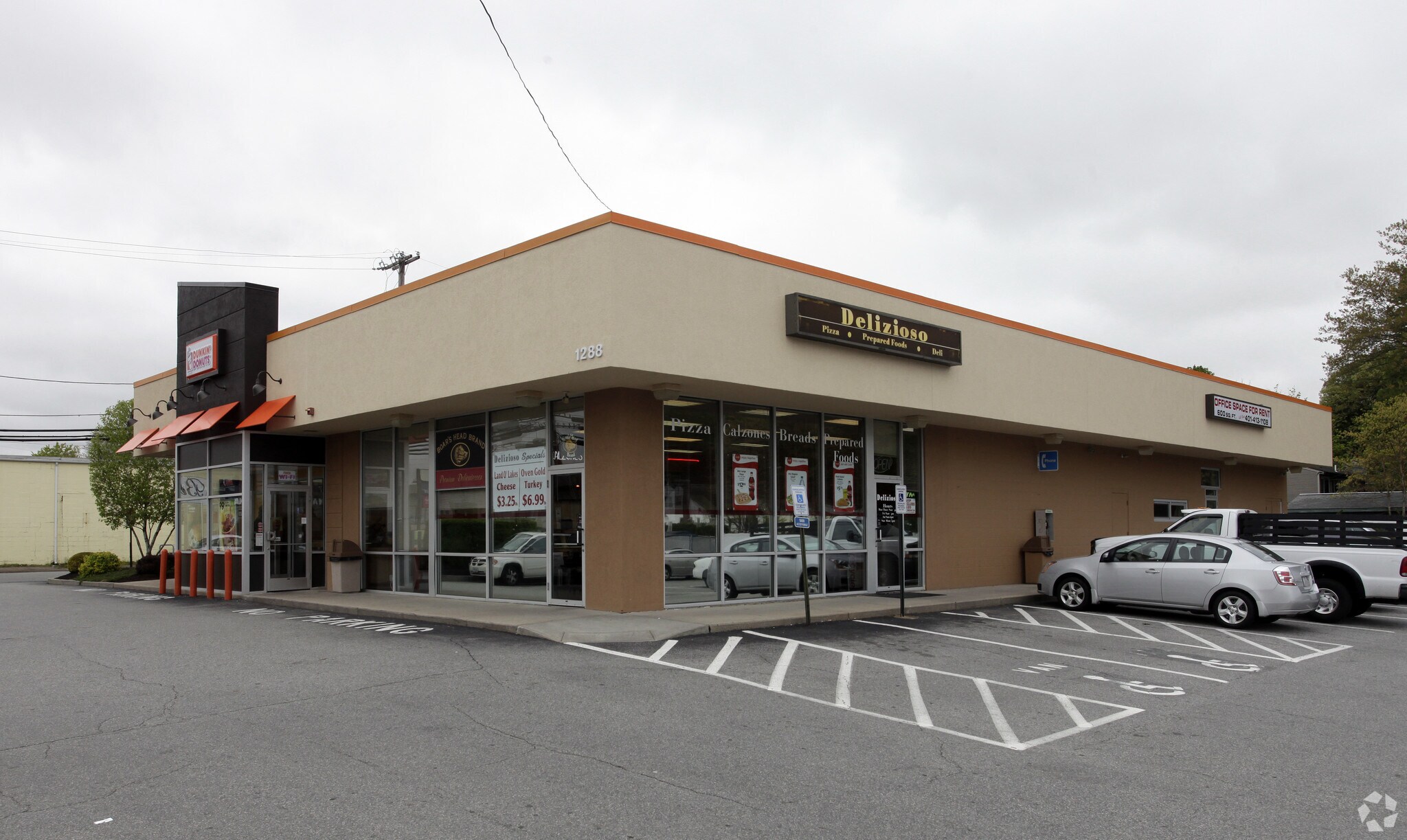 1288 Oaklawn Ave, Cranston, RI for sale Primary Photo- Image 1 of 1