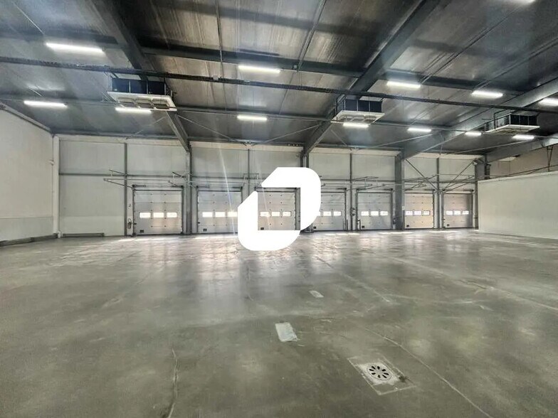 Office in Bordeaux for lease - Interior Photo - Image 3 of 4