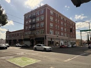 945 N El Dorado St, Stockton, CA for lease Building Photo- Image 1 of 6