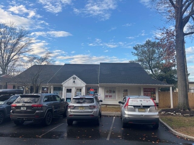3-5 Swimming River Rd, Lincroft, NJ for lease - Building Photo - Image 1 of 4