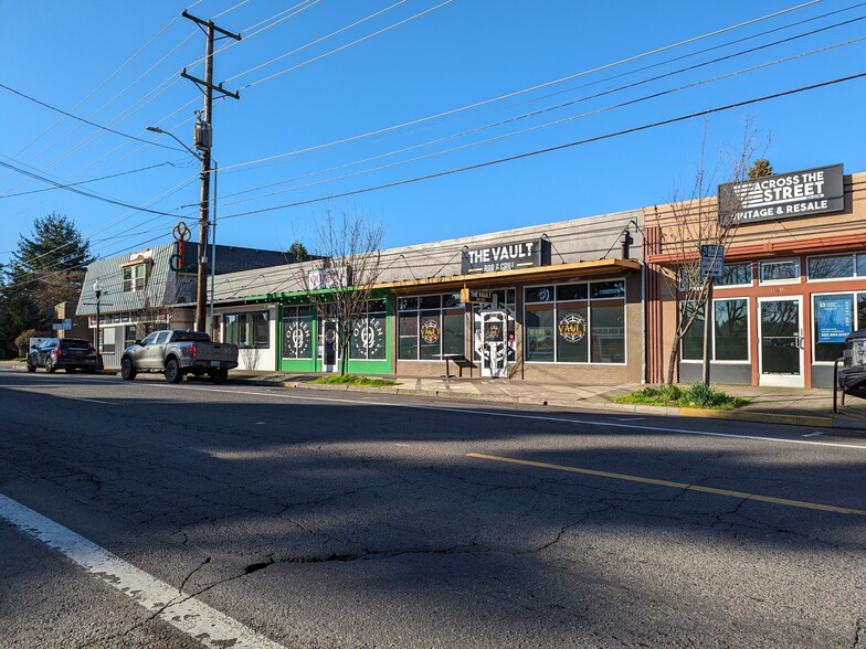 1111-1117 Edgewater St NW, Salem, OR for sale - Building Photo - Image 1 of 6