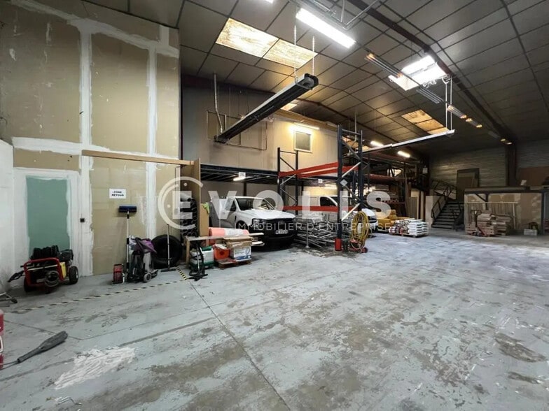 Flex in Chassieu for sale - Interior Photo - Image 3 of 10