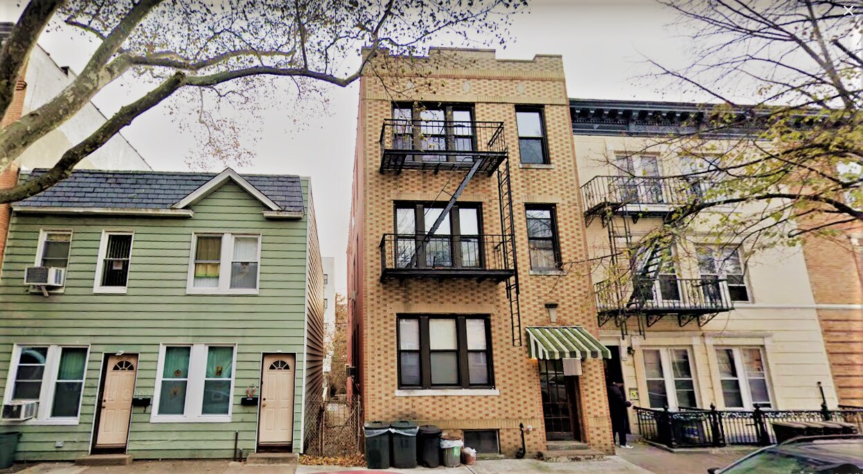 2569 35th St, Astoria, NY for sale Building Photo- Image 1 of 1