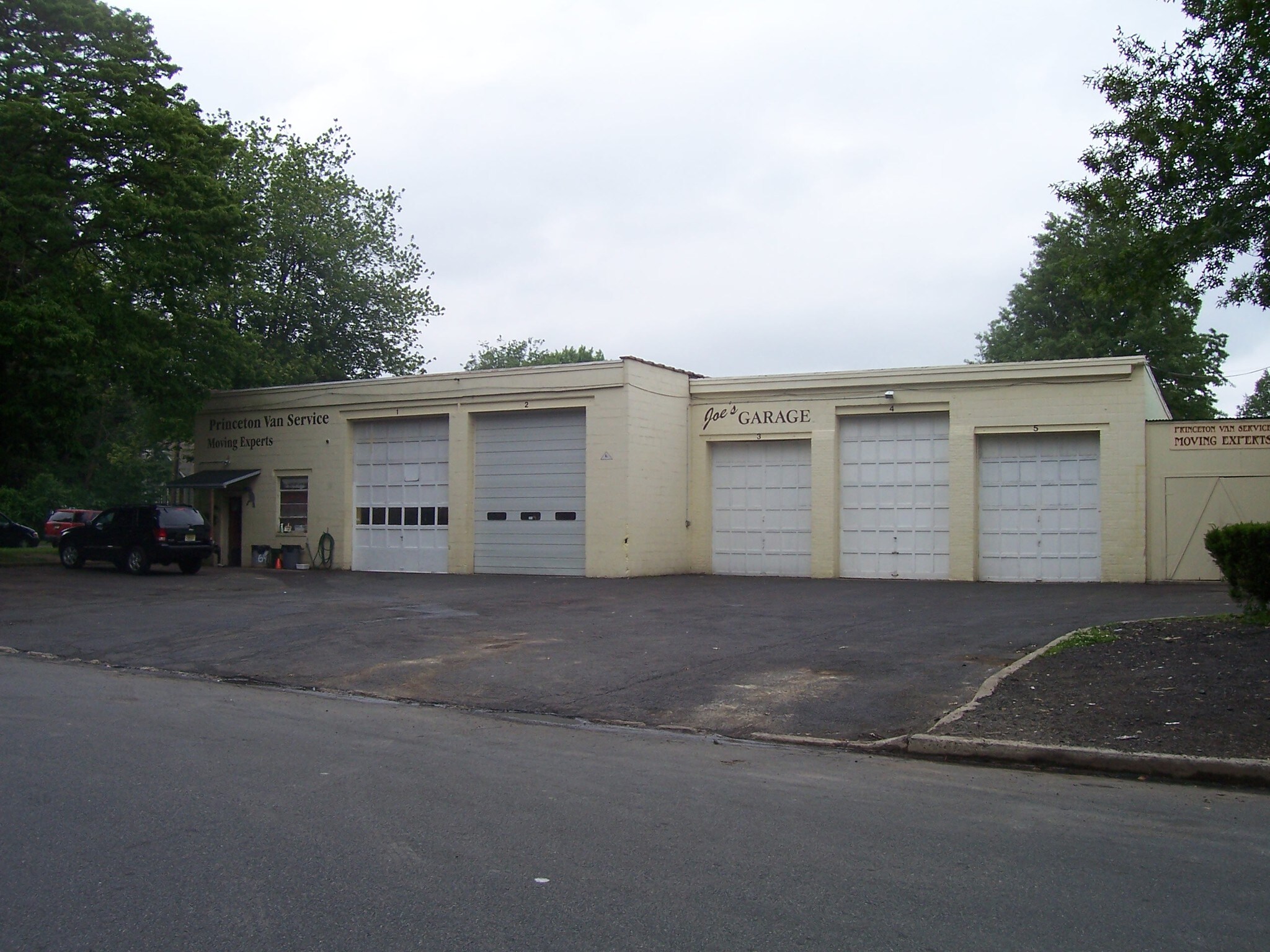 64 Hillman Ave, Ewing, NJ for sale Primary Photo- Image 1 of 1