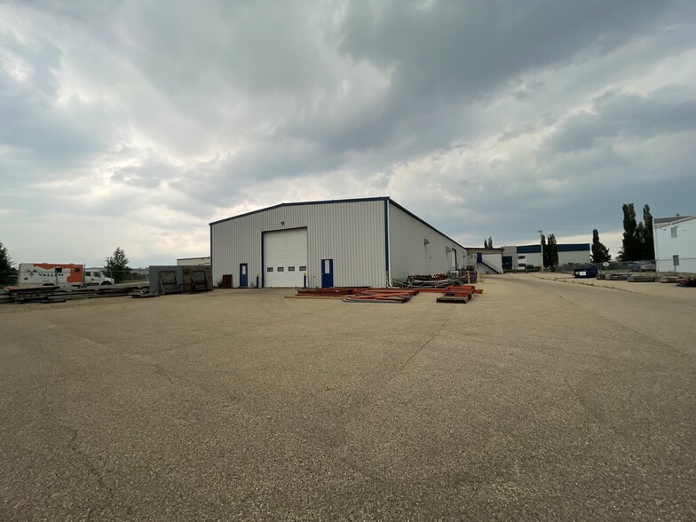 7932 Edgar Industrial Way, Red Deer, AB for lease - Building Photo - Image 3 of 13