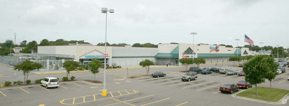 1529 International Blvd, Norfolk, VA for lease - Building Photo - Image 2 of 8