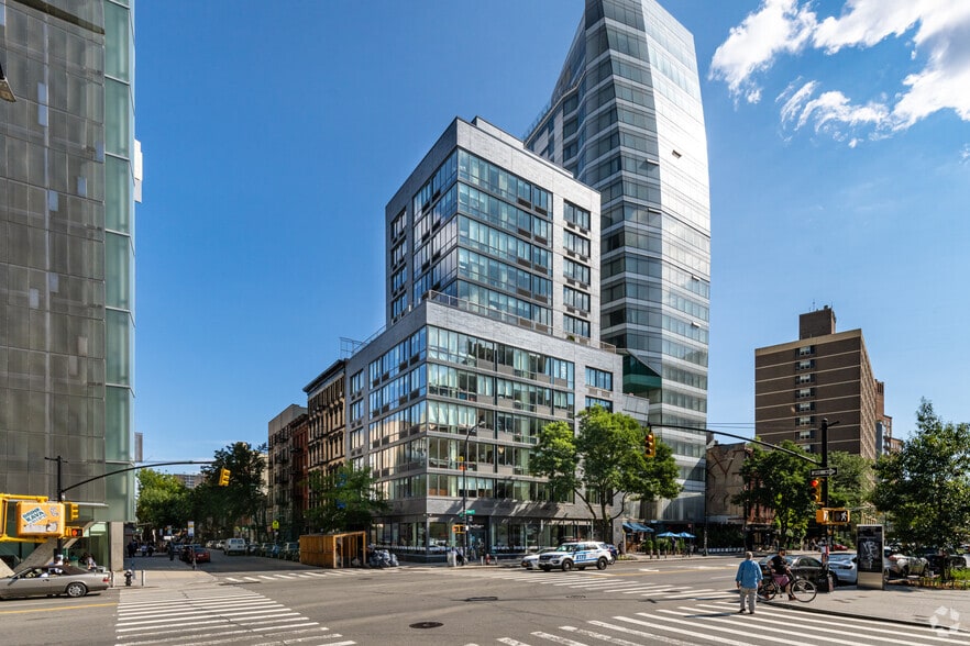 37 Cooper Sq, New York, NY for lease - Primary Photo - Image 1 of 4