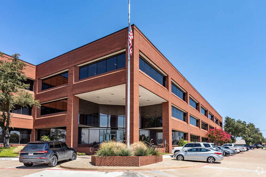 2121 Midway Rd, Carrollton, TX for lease - Building Photo - Image 1 of 12