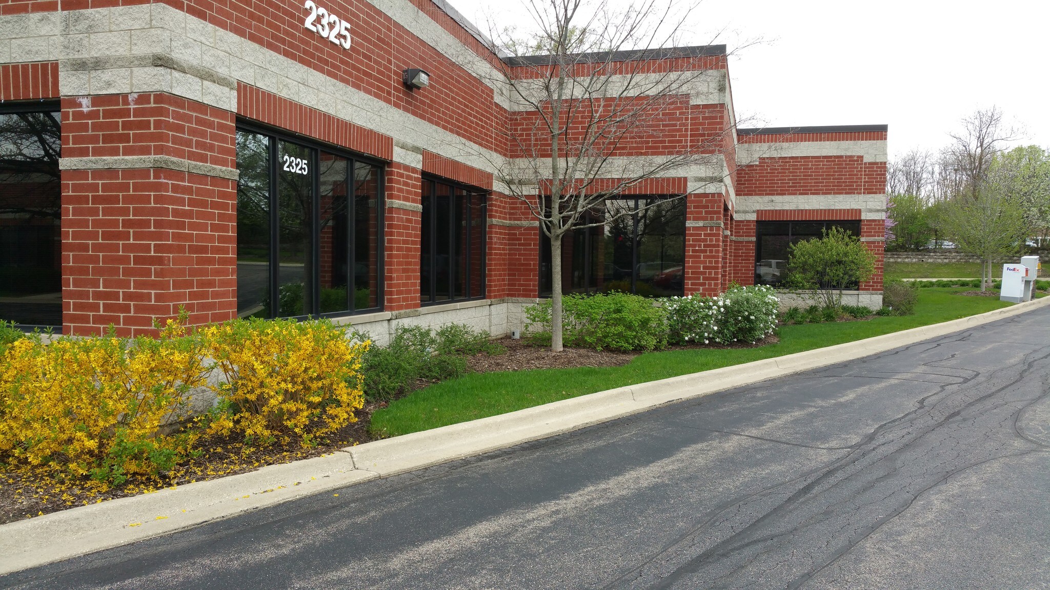 2325 Dean St, Saint Charles, IL 60175 Windhill Office Center