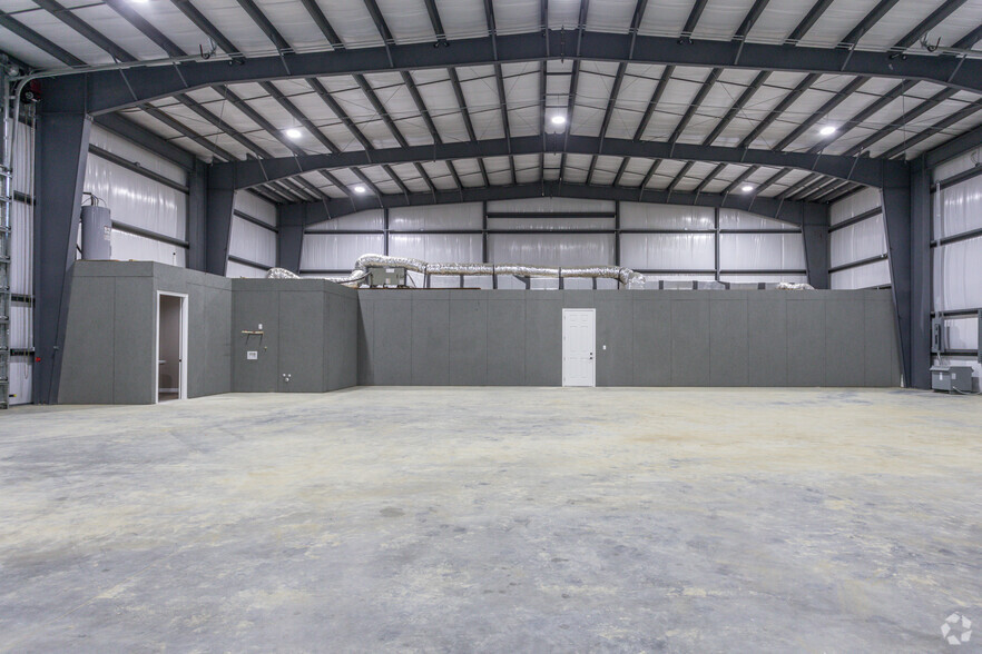 11356 Interstate 10 E, Baytown, TX for lease - Interior Photo - Image 3 of 10