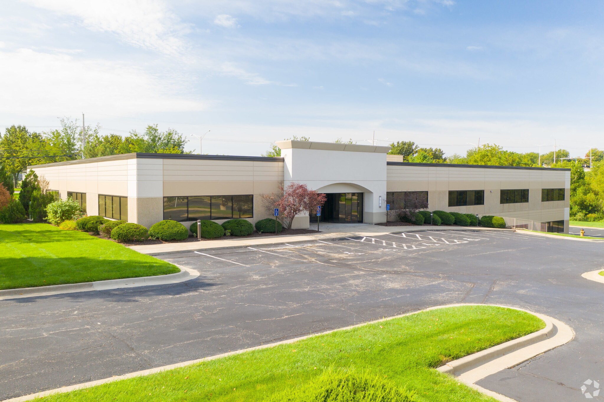 16400 College Blvd, Lenexa, KS for sale Primary Photo- Image 1 of 1
