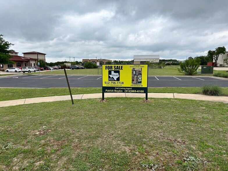 1754 Bagdad Rd, Cedar Park, TX for sale - Primary Photo - Image 1 of 7
