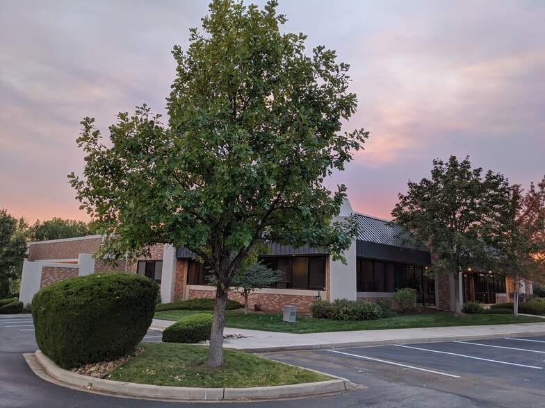 1460 W Canal Ct, Littleton, CO for lease - Building Photo - Image 1 of 23