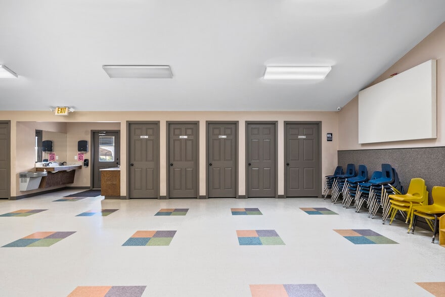 989 Old Mcdade Rd, Elgin, TX for sale - Building Photo - Image 1 of 38