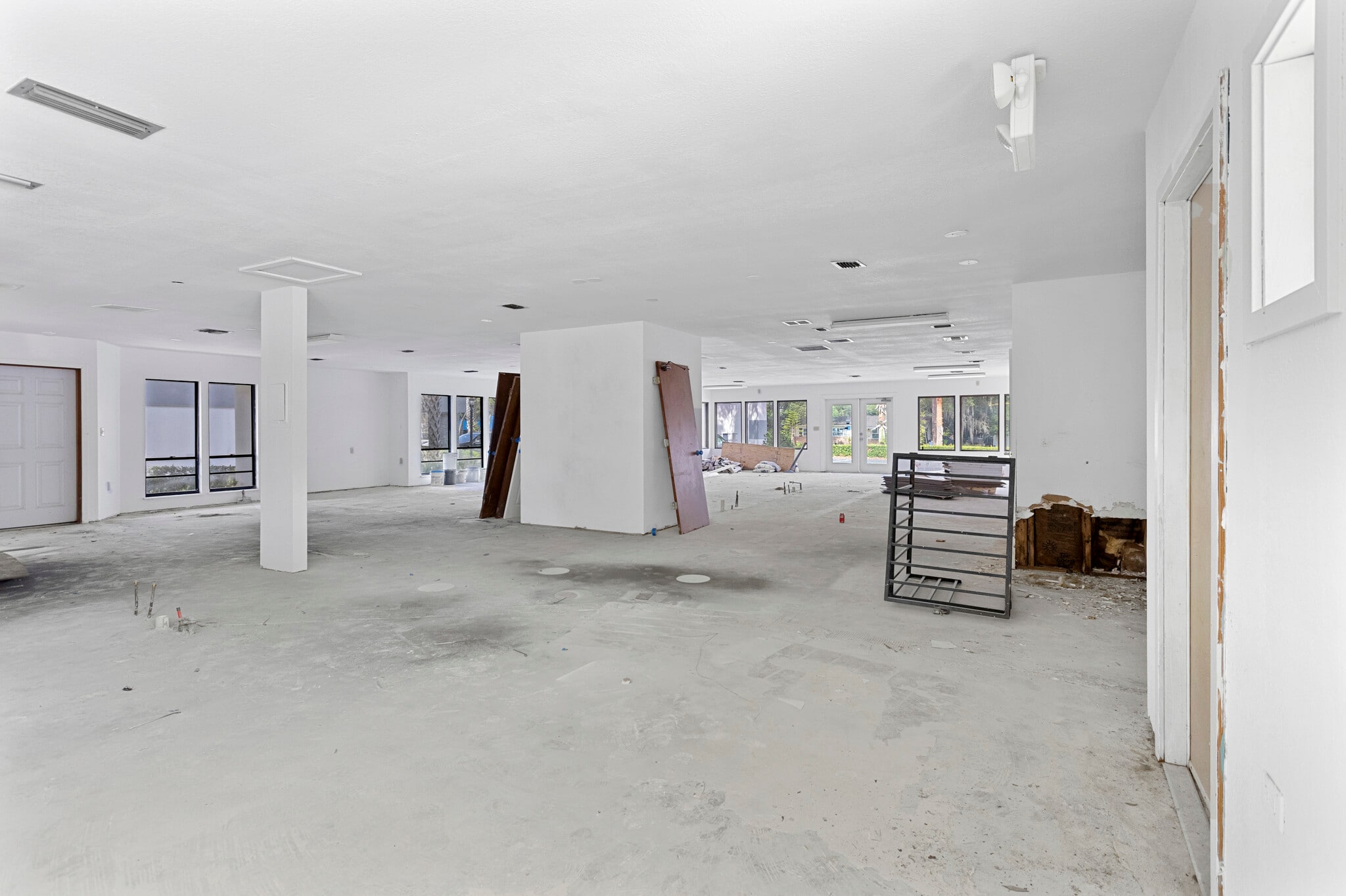 679-697 Douglas Ave, Altamonte Springs, FL for lease Interior Photo- Image 1 of 3