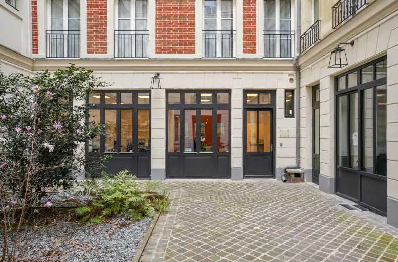 Office in Paris for lease Building Photo- Image 1 of 8