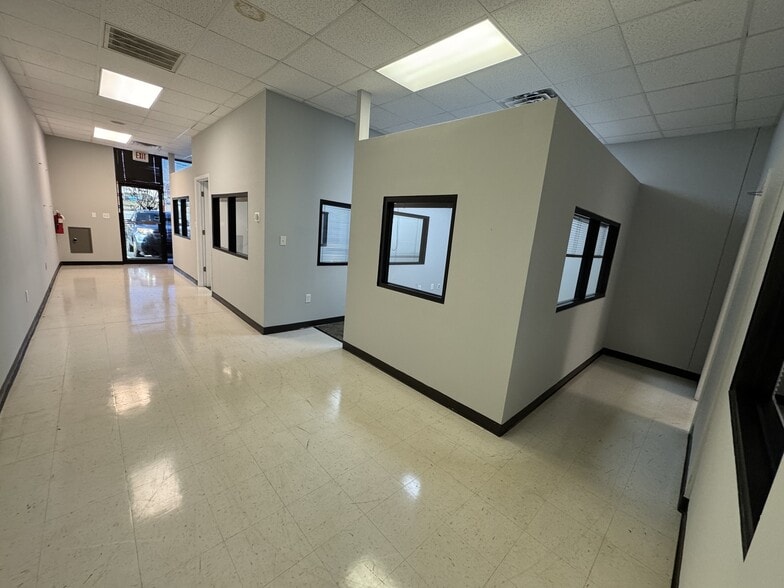 424 Hyatt St, Gaffney, SC for lease - Building Photo - Image 2 of 11