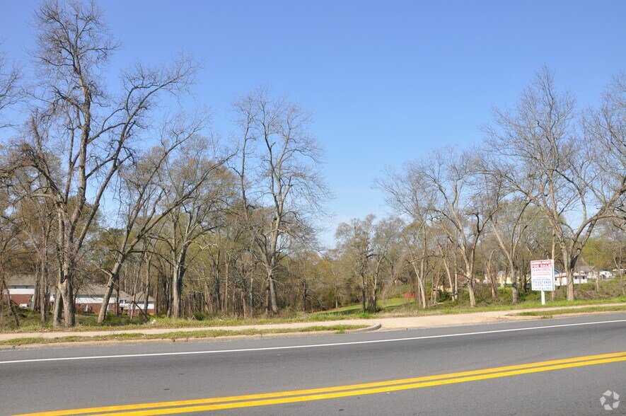 N Broad St, Monroe, GA 30655