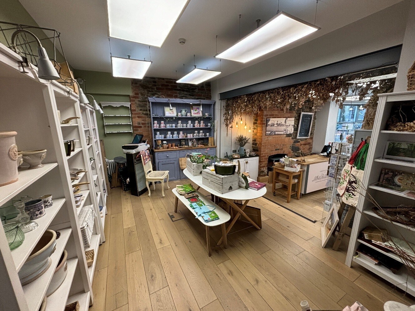 61 Wellfield Rd, Cardiff for lease Interior Photo- Image 1 of 2