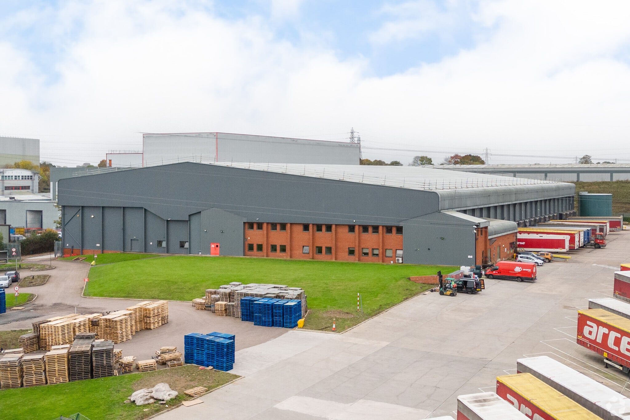 Cosford Ln, Rugby for sale Building Photo- Image 1 of 1