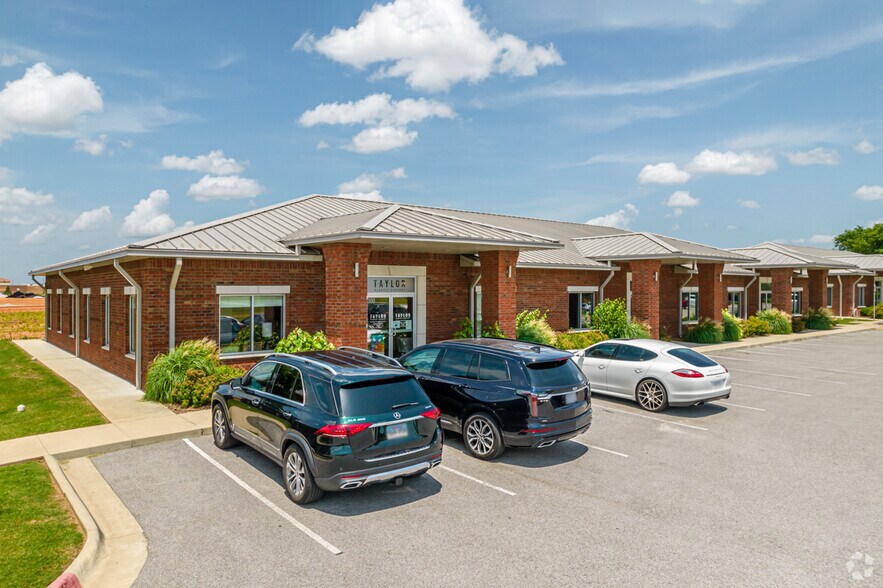 4803 Highland Knolls Rd, Rogers, AR 72758