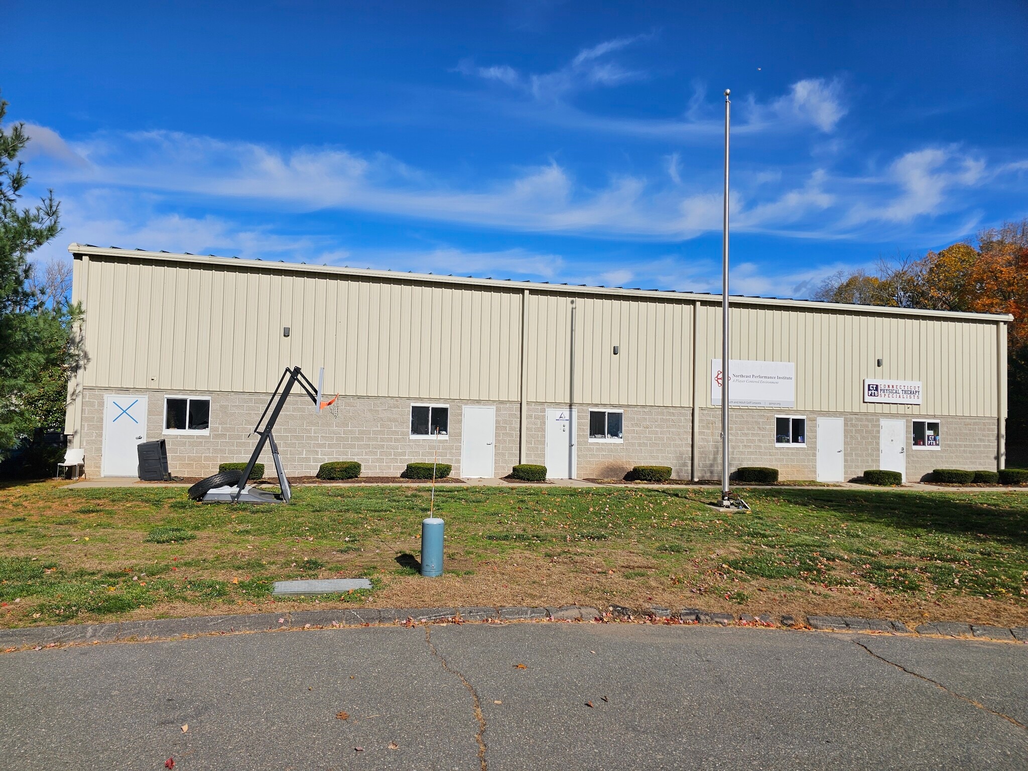 60 Village Pl, Glastonbury, CT for lease Building Photo- Image 1 of 15