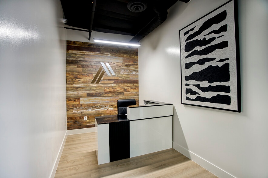 11111 N Scottsdale Rd, Scottsdale, AZ for sale - Building Photo - Image 2 of 7