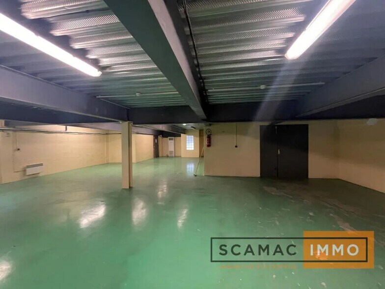 Industrial in Boissy-Saint-Léger for lease - Building Photo - Image 3 of 6