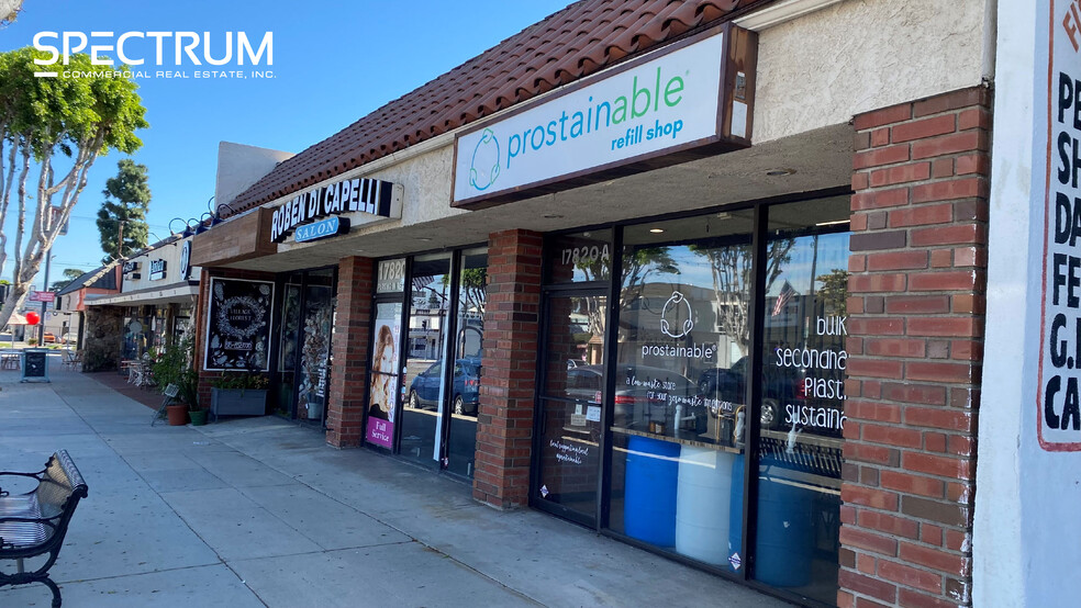 17818-17820 Chatsworth St, Granada Hills, CA for lease - Building Photo - Image 1 of 7