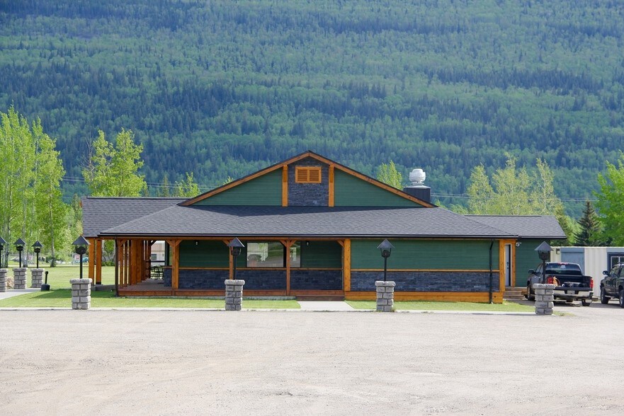 600 1st Ave, Mcbride, BC V0J 2E0