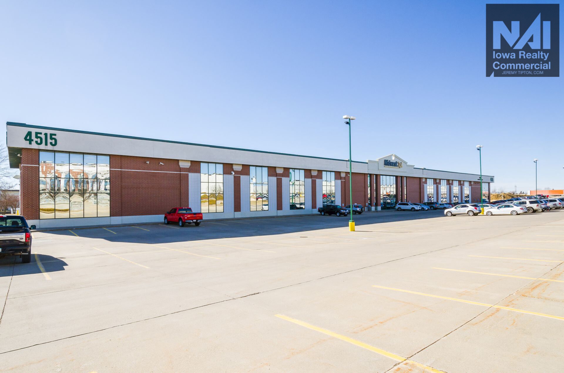 4515 20th Ave SW, Cedar Rapids, IA for sale Building Photo- Image 1 of 1