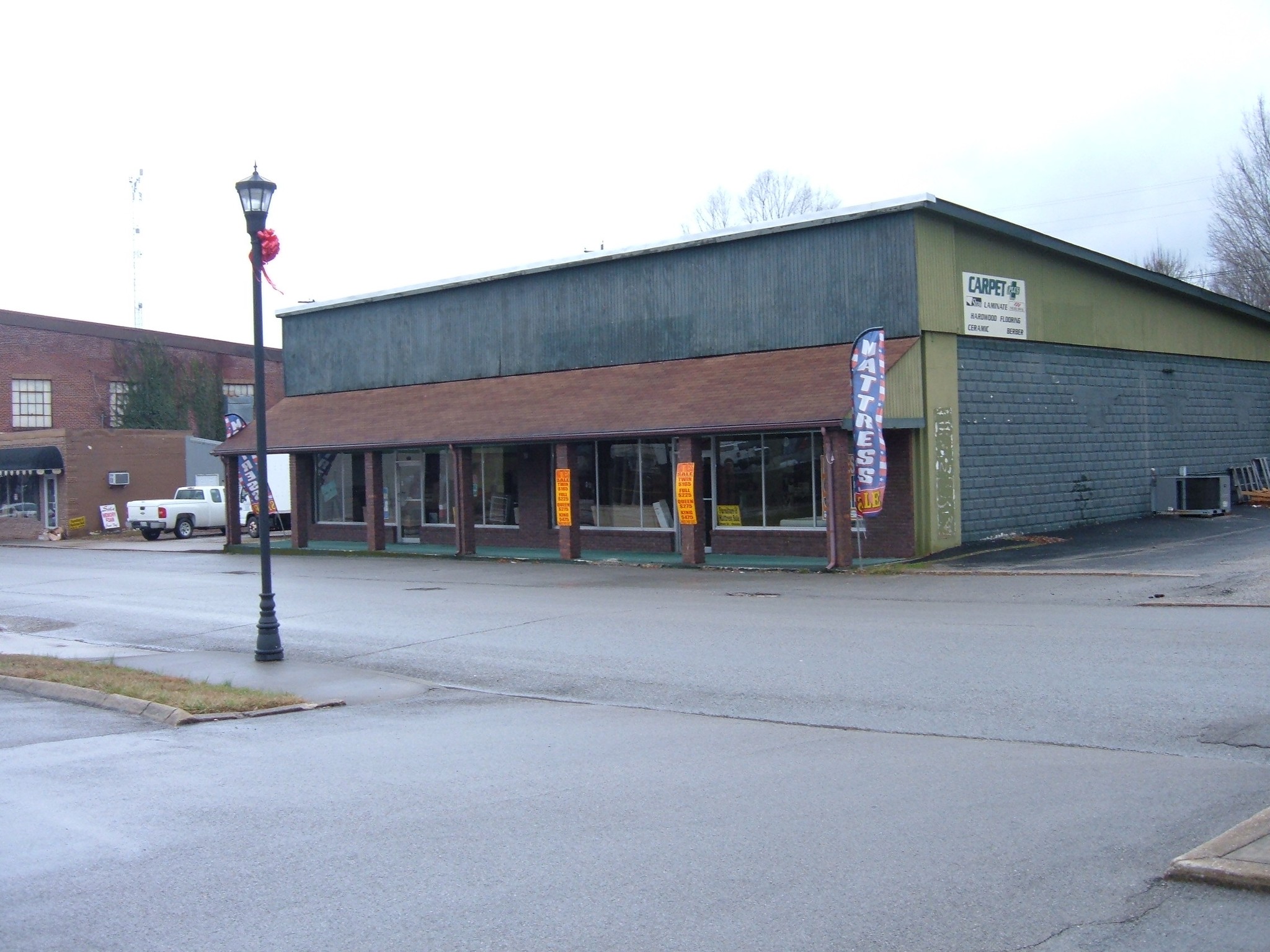 224 S Main St, Oneida, TN for sale Primary Photo- Image 1 of 1