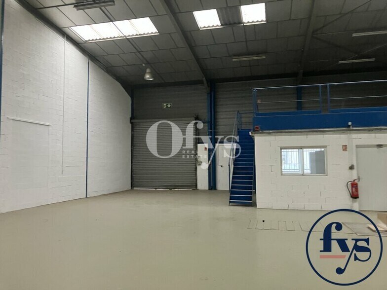 2 Rue Jean Perrin, Chassieu for lease - Interior Photo - Image 2 of 8