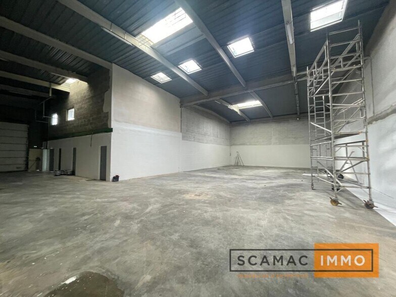 Industrial in Valenton for lease - Interior Photo - Image 3 of 18