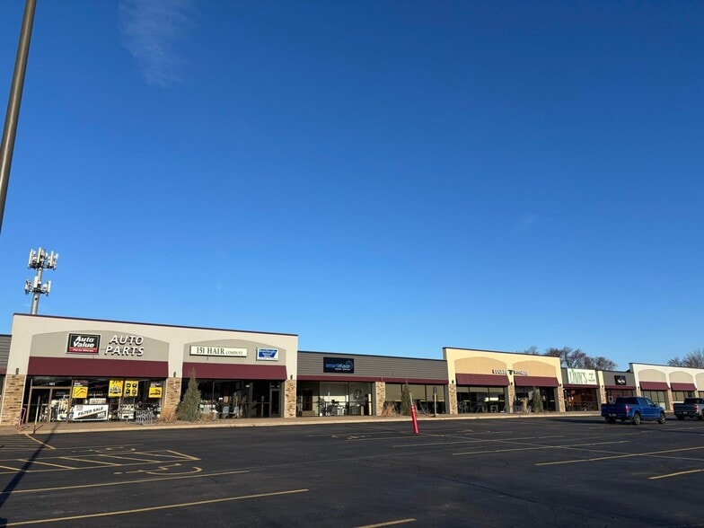 119 Sand Lake Rd, Onalaska, WI for lease - Building Photo - Image 3 of 16