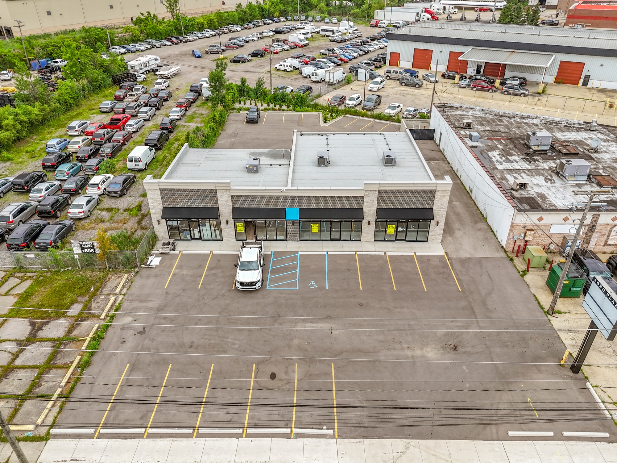 16775-16777 E 13 Mile Rd, Fraser, MI for lease Building Photo- Image 1 of 29