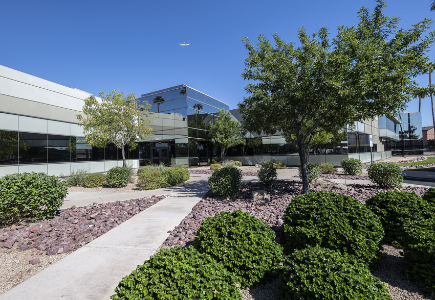 1920 W University Dr, Tempe, AZ for lease - Building Photo - Image 2 of 8