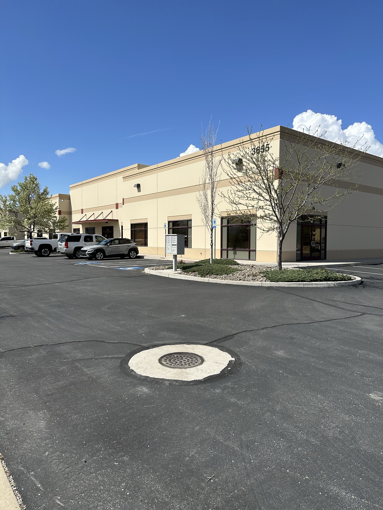 3655 Arrowhead Dr, Carson City, NV for lease Building Photo- Image 1 of 17