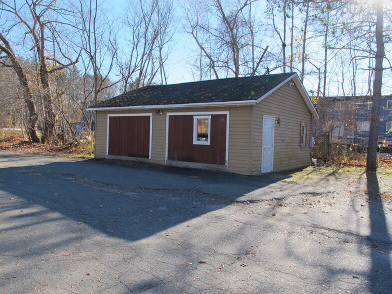 18 Lithgow Street, Winslow, ME for lease - Building Photo - Image 3 of 4