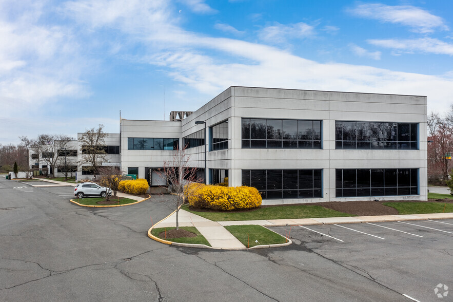 1009 Lenox Dr, Lawrenceville, NJ for lease - Building Photo - Image 2 of 9