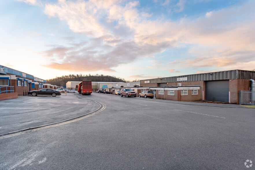 Sneyd Hill, Stoke On Trent for lease - Building Photo - Image 2 of 12