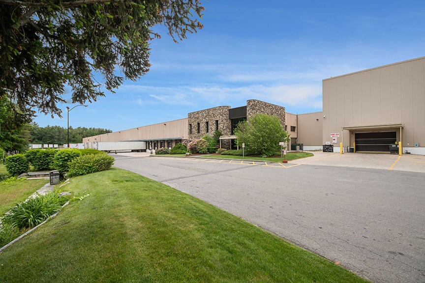 333 Harvey Rd, Manchester, NH 03103