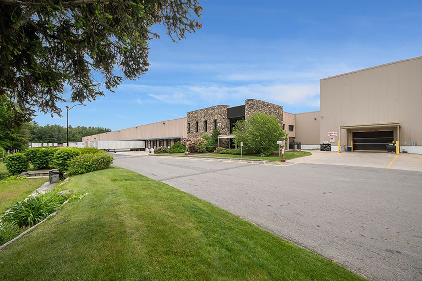 333 Harvey Rd, Manchester, NH for lease - Building Photo - Image 2 of 9