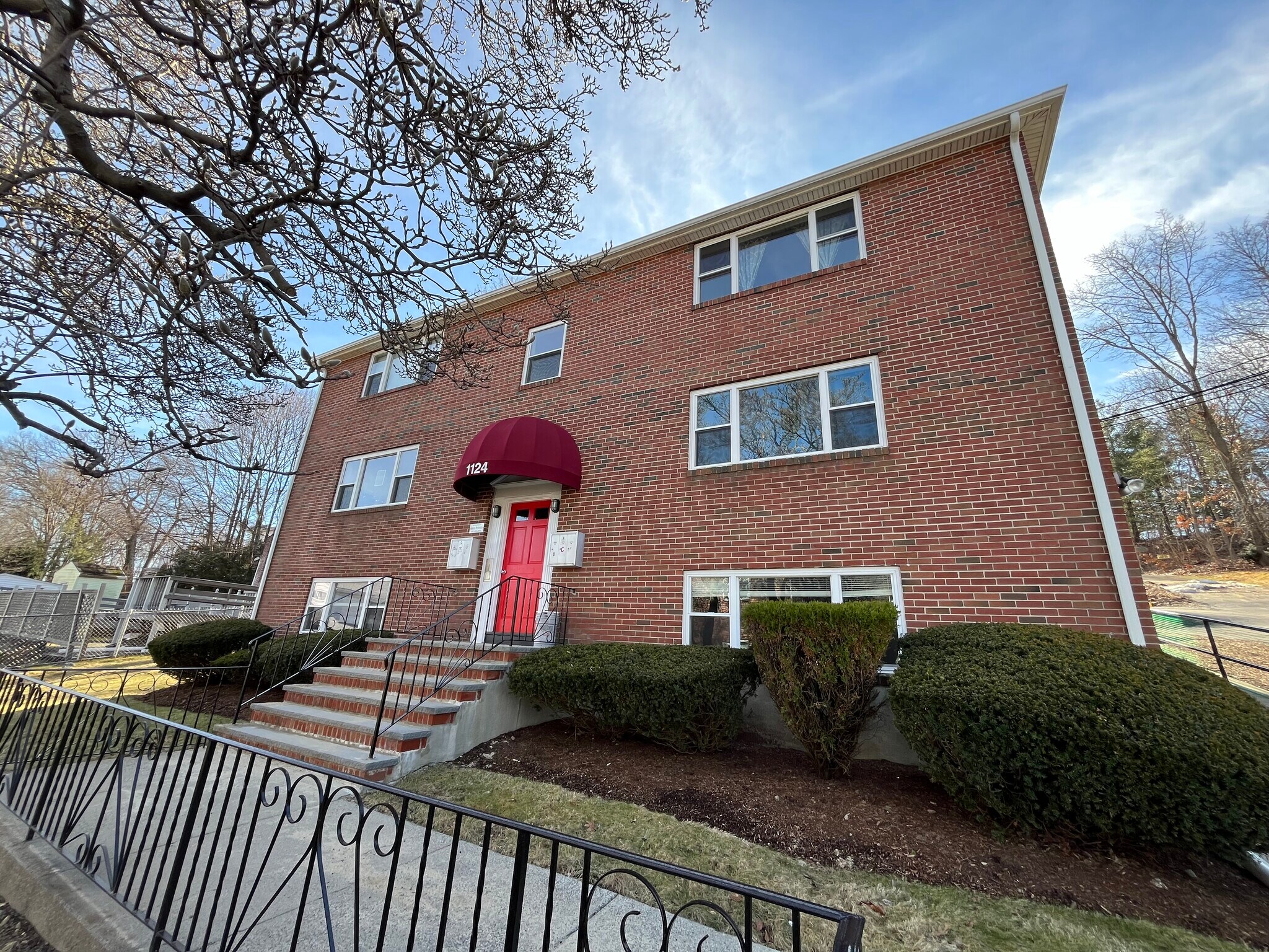 1122-1128 Main St, Waltham, MA for sale Building Photo- Image 1 of 1