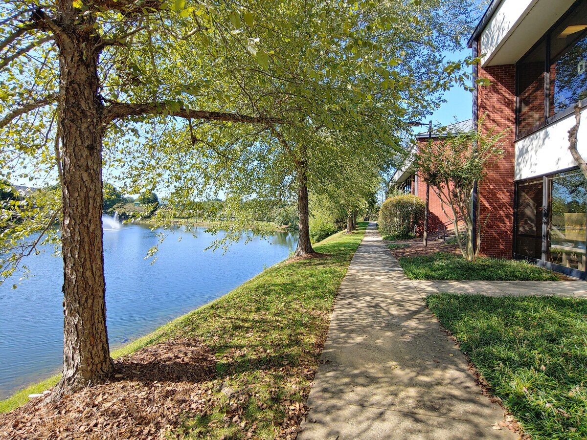 2411 Penny Rd, High Point, NC 27265