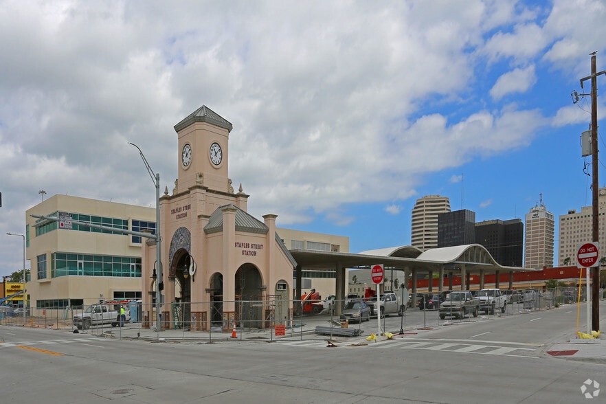 602 N Staples St, Corpus Christi, TX for lease - Building Photo - Image 3 of 6